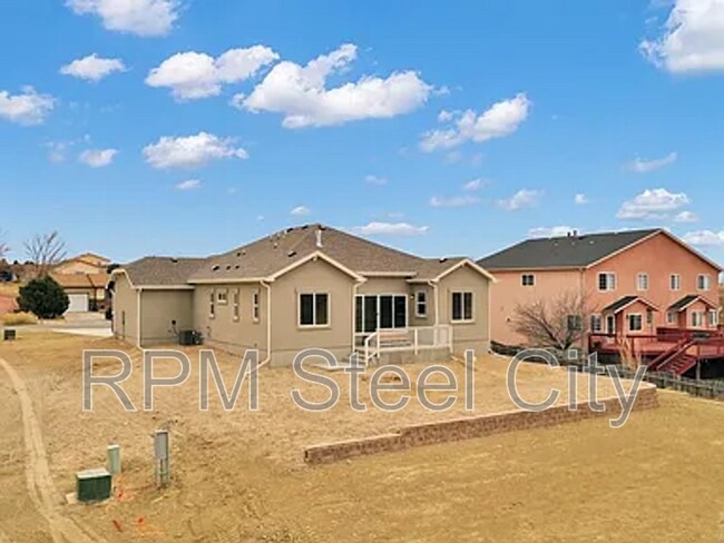 Building Photo - 753 S Laurue Dr