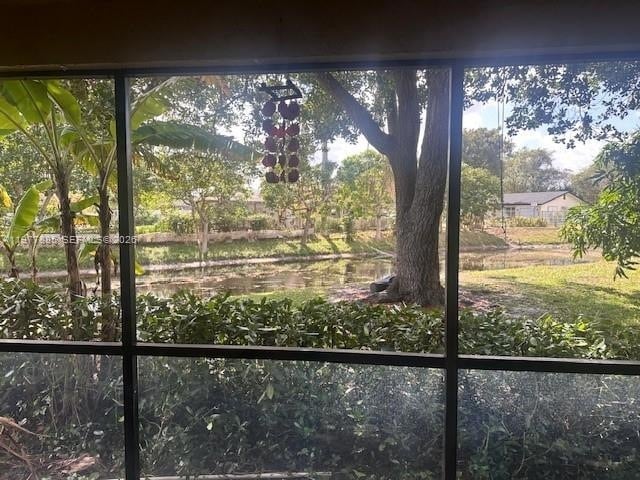 Building Photo - 709 Gardens Dr