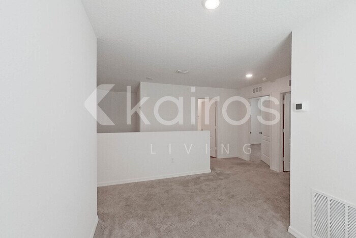 Building Photo - 30059 Fedora Cir