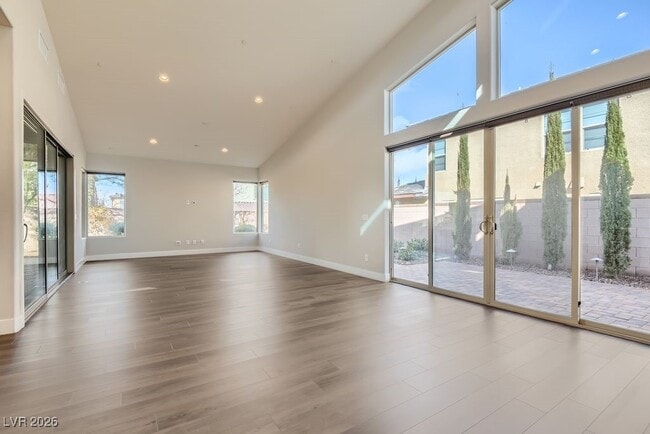 Building Photo - 3008 Barrett Springs Ave