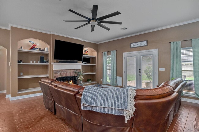 Building Photo - 2324 Tallgrass Cir