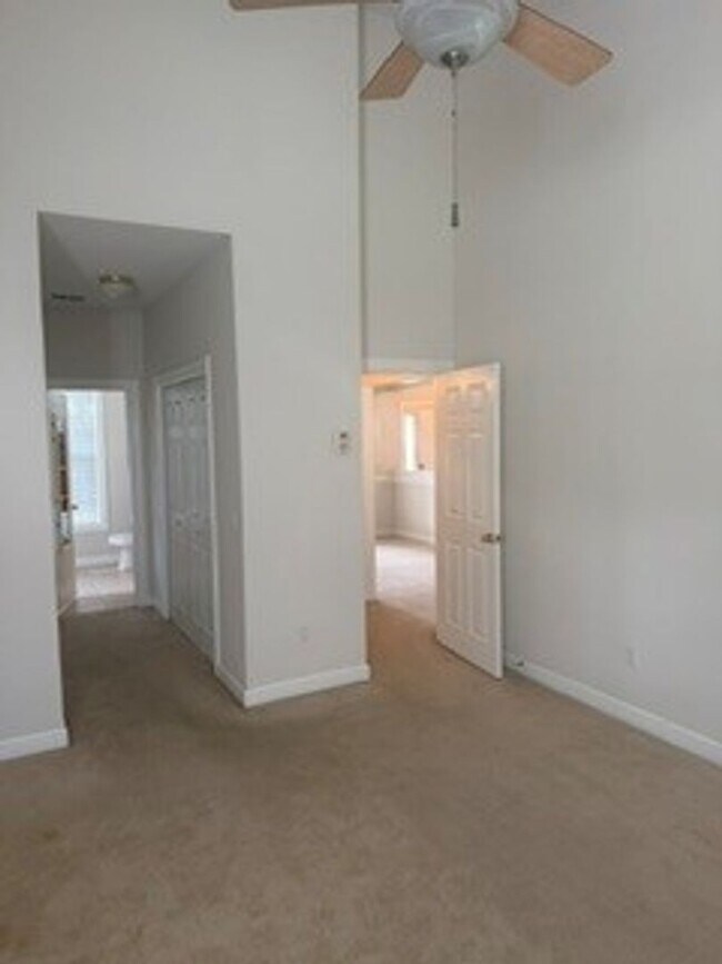 Building Photo - 120 Muirfield Dr