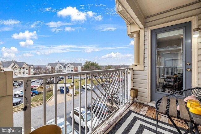 Building Photo - 700 Orchard Overlook Orch