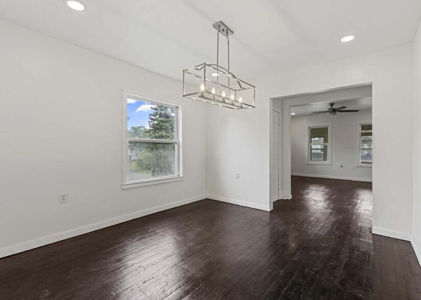 Building Photo - 3012 Lothrop
