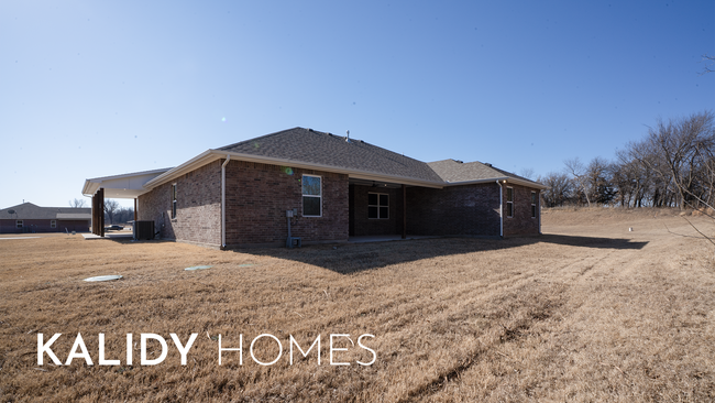 Building Photo - 303 Kirks Holw