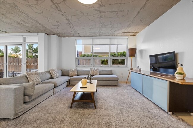 Building Photo - 3250 NE 1st Ave