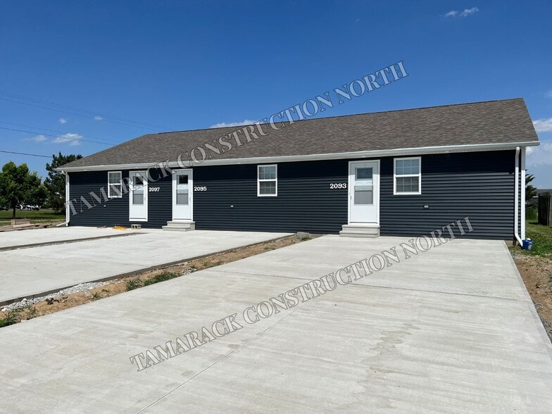 Building Photo - 2095 Breckenridge Rd