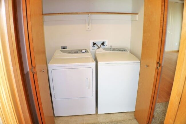 Building Photo - $1,225 | 2 Bedroom, 2 Bathroom Condo | Pet Negotiable | Sublease* | Available for June 1st, 2026 ...