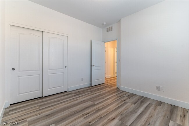 Building Photo - 12333 Silvana St