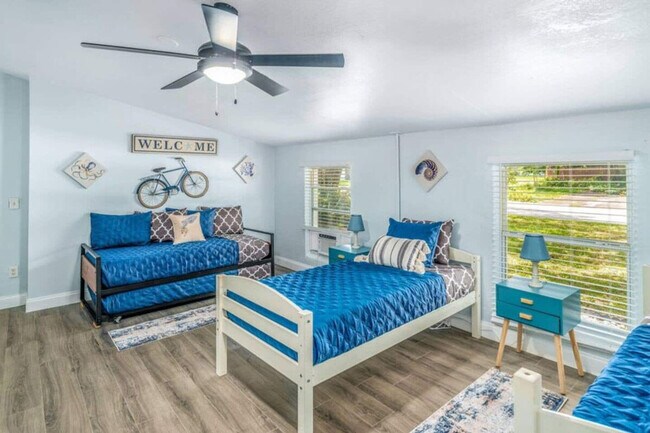 Building Photo - 2908 Stetson St