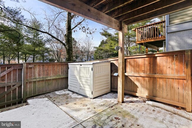 Building Photo - 1543 Marlborough Ct
