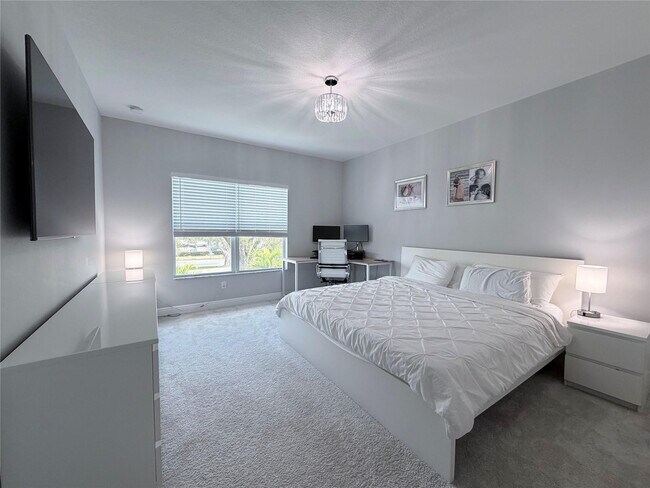 Building Photo - 556 Parsons Wy