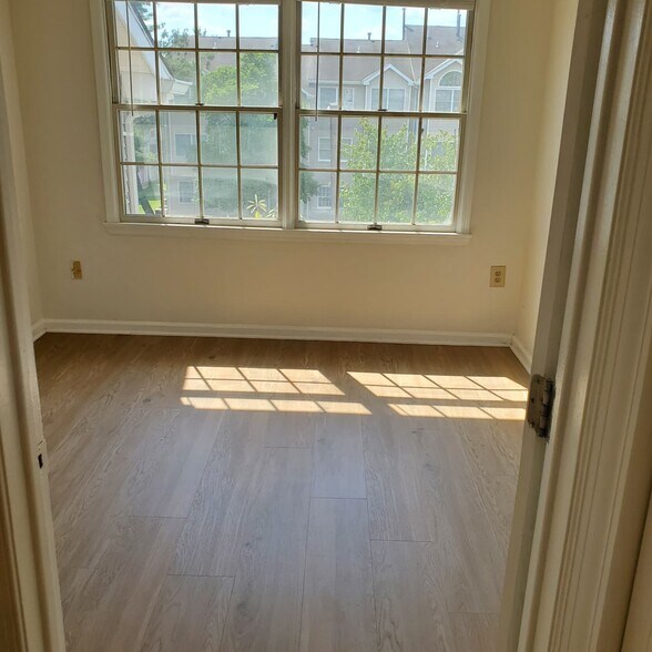 Building Photo - 431 Edpas Rd