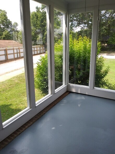 Building Photo - 19 Dargan St