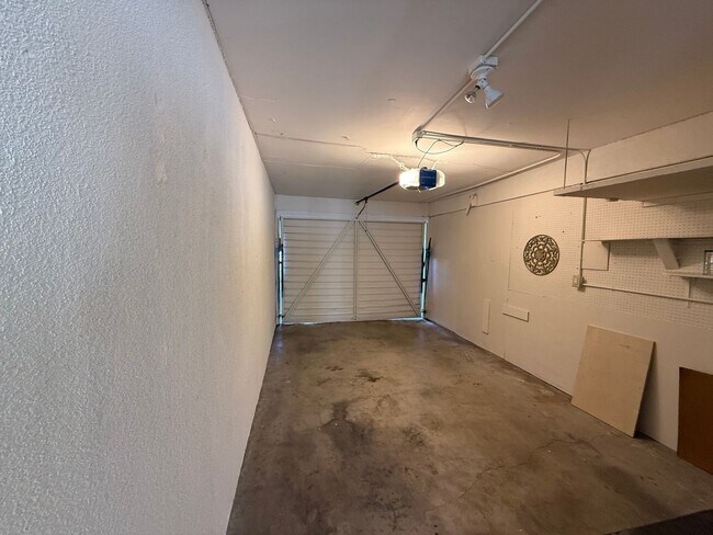 Building Photo - Cozy 2 bedroom 1 bath