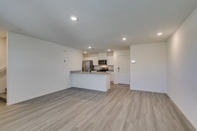 Building Photo - Gorgeous Townhome with upgrades in gated community* 3 large bedrooms, 2 car garage*Community pool...