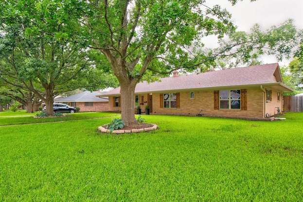 Building Photo - 1405 Yarborough Dr