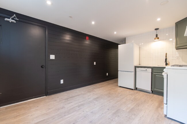 Building Photo - 32 Cargill St