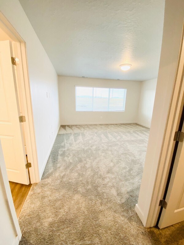 Building Photo - 7397 S Olivine River Ln