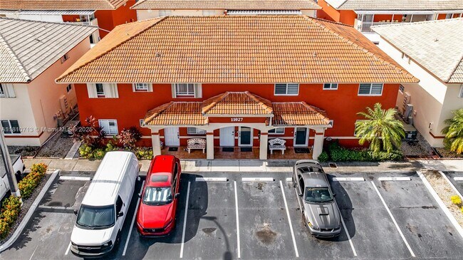 Building Photo - 11027 W Okeechobee Rd