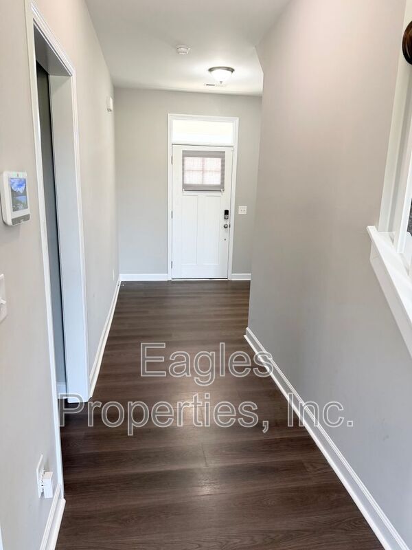 Building Photo - 117 Kenbridge Ln