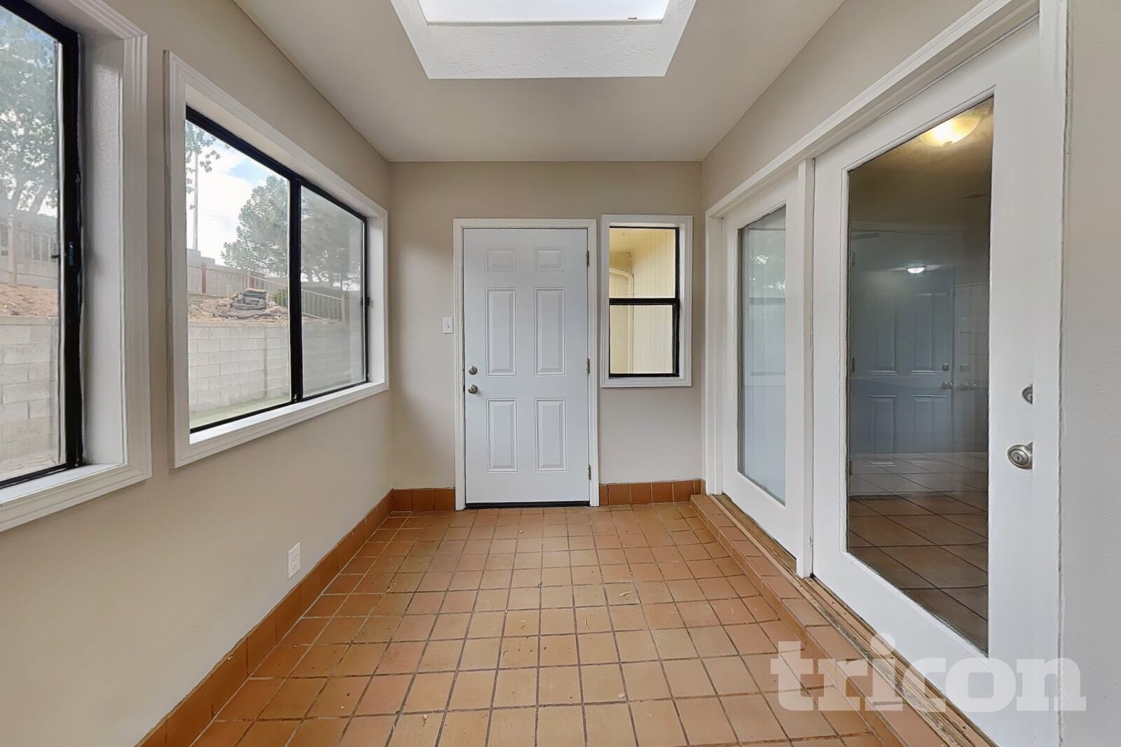 Building Photo - 1416 Nemesia Pl NE