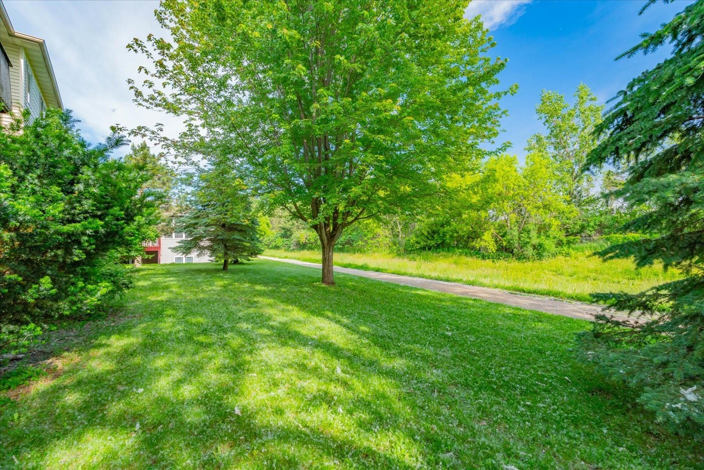 Building Photo - 264 Meadowside Dr