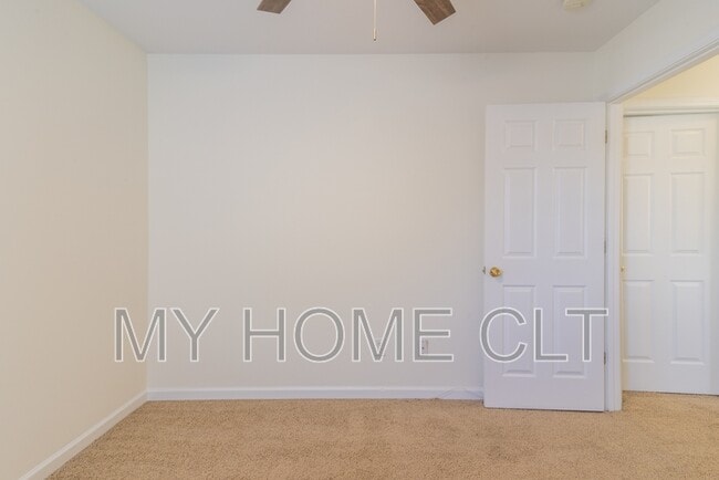 Building Photo - 18457 Streamline Ct