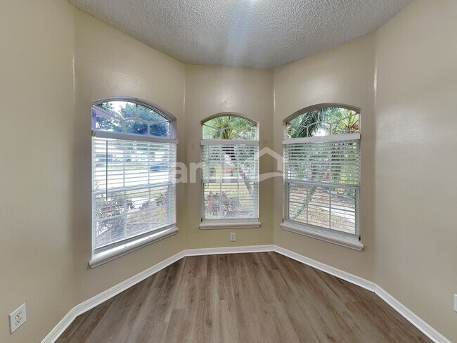 Building Photo - 4926 Waterside Pointe Cir