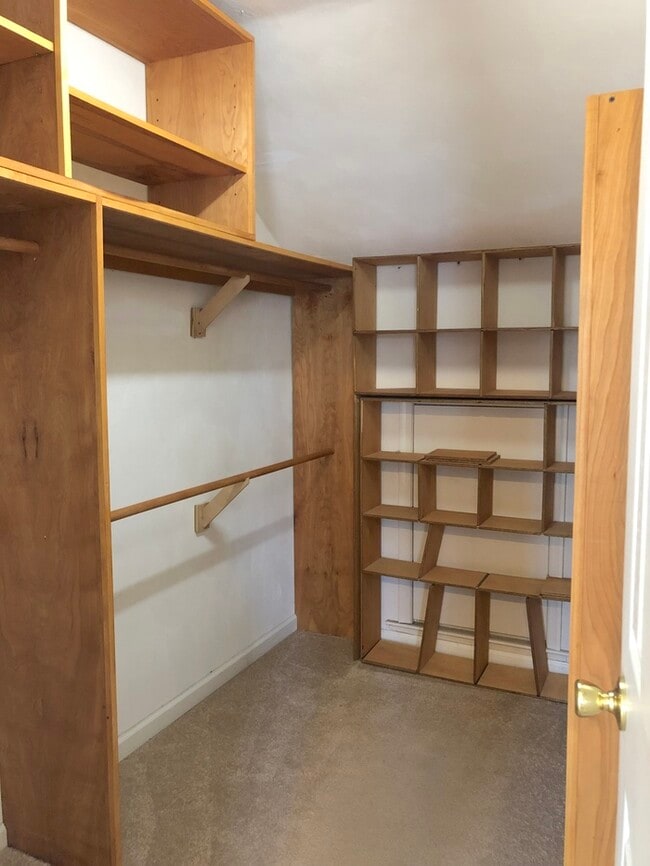 Building Photo - 1301 Whistle Town Ct
