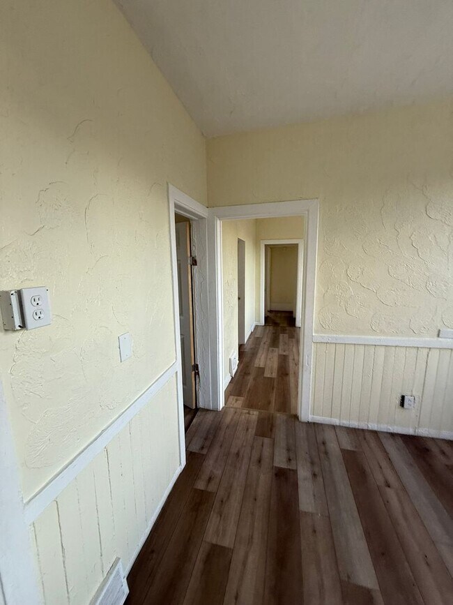 Building Photo - *Friendly Road, LLC 3404-3406 Walton Ave