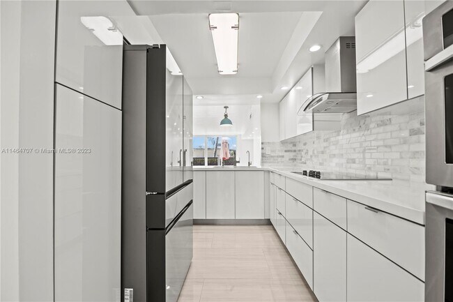 Building Photo - 20936 NE 37th Ave