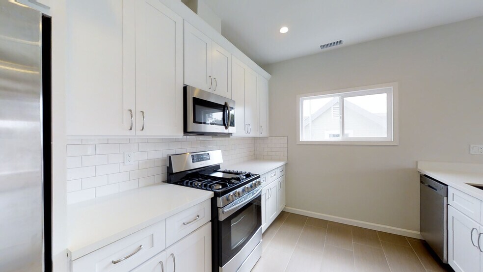 Building Photo - 5133 W 21st St