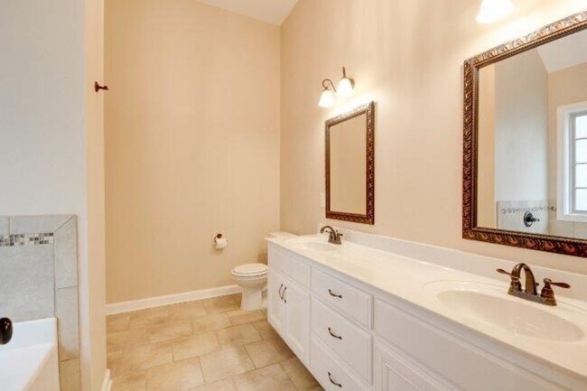 Building Photo - 3746 Silver Fox Ct