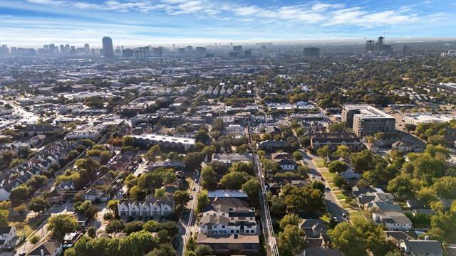 Building Photo - 5841 Oram St