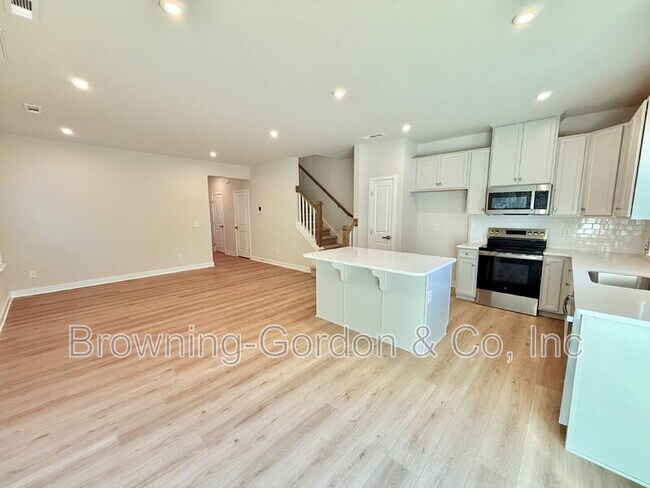 Building Photo - 813 Rivergate Pkwy