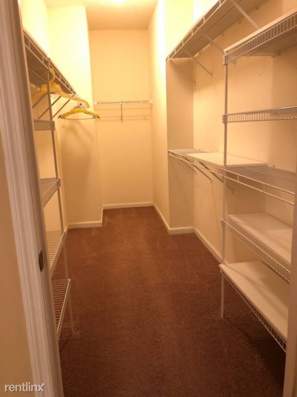 Building Photo - 7576 Mansion Cir