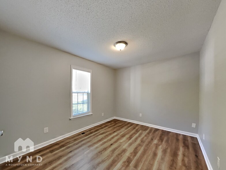 Building Photo - 123 Cambridge Elm Dr