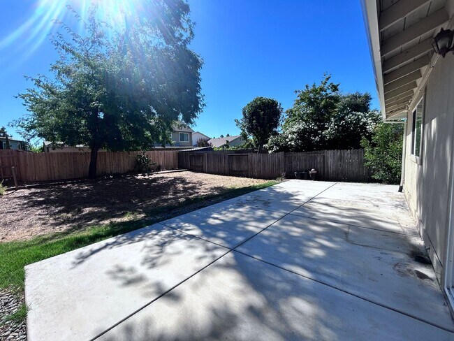 Building Photo - 6962-6964 Crux Drive