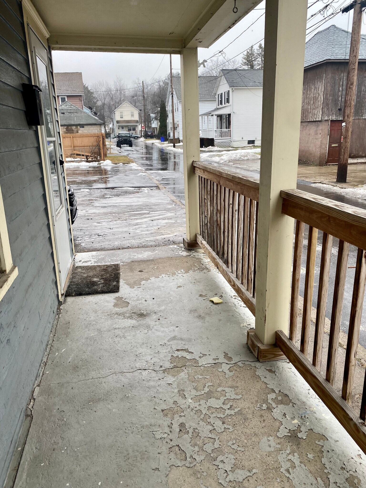 Building Photo - 19 Center St