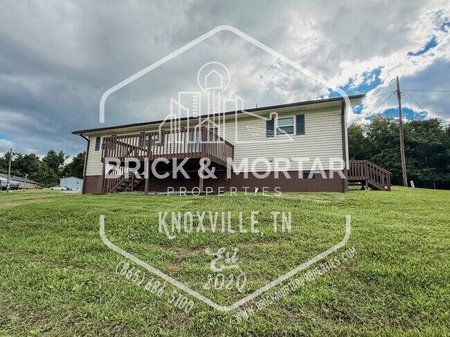 Building Photo - 1737 Lively Rd