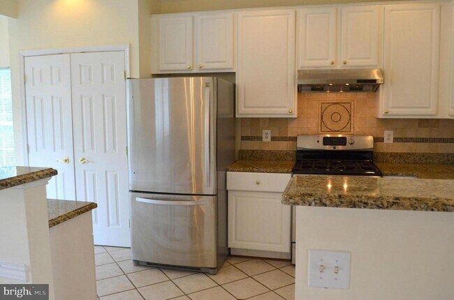Building Photo - 6863 Drifton Ct