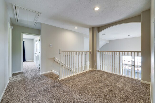 Building Photo - 6834 Silver Shores Ln