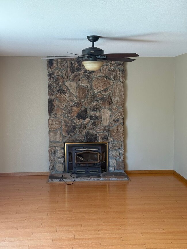 Building Photo - Beautiful 4-Bedroom, 3-Bath Home with Pool...