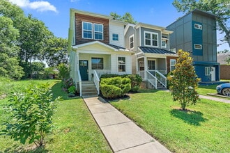 Building Photo - 1908 14th Ave N
