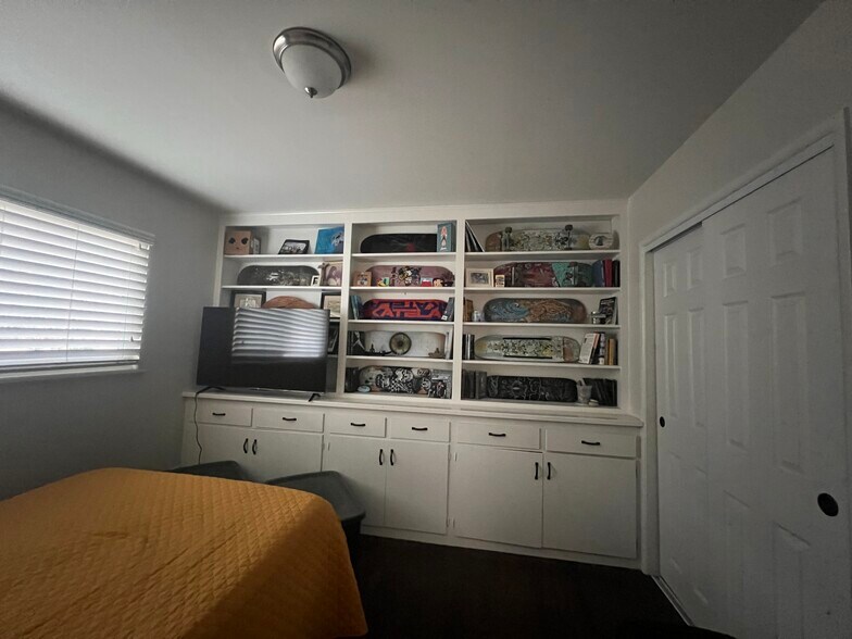 Building Photo - 67 College Dr