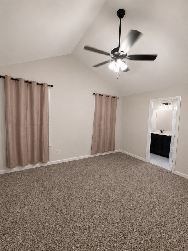 Building Photo - 769 Gleason Dr
