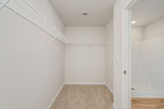 Building Photo - AVAILABLE NOW | BEAUTIFUL 5 BEDROOM, 3 BATH HOME IN MILTON WITH LARGE BACK YARD