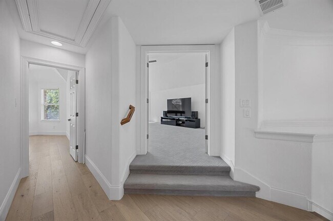 Building Photo - 1409 Vibar Cove