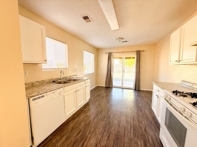 Building Photo - Mirabella Home!